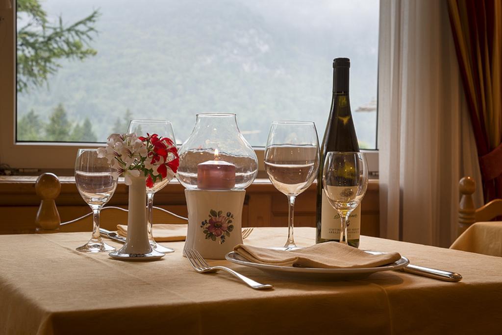 Lake&Nature Hotel Gloria Molveno Zewnętrze zdjęcie